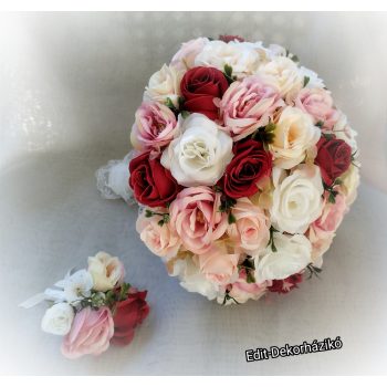Fehér-piros-rózsaszín-barack menyasszonyi csokor