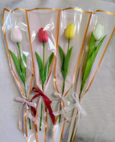 Nőnapi csomagolt egy szálas tulipán